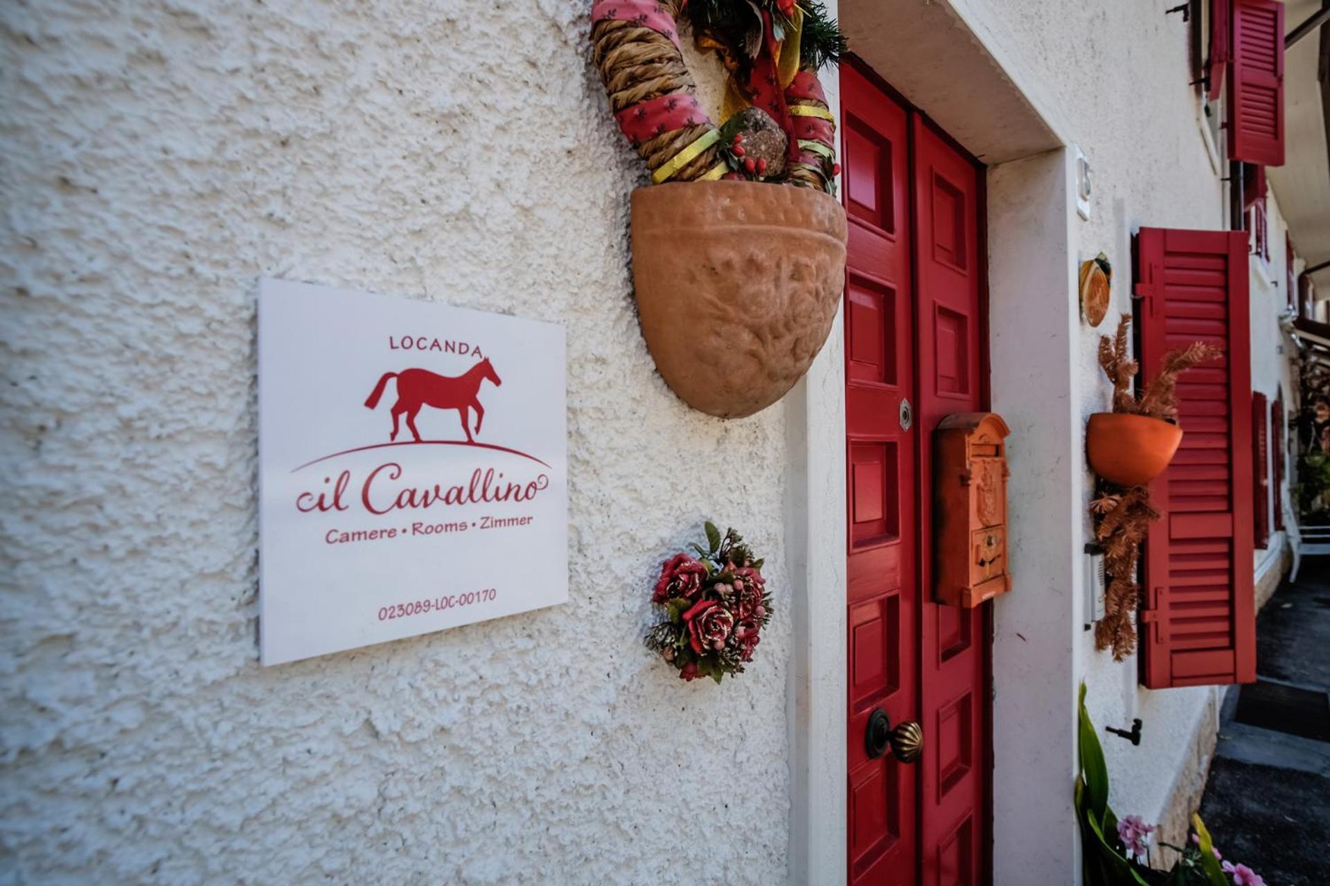 Locanda Il Cavallino Валеджо-суль-Минчо Экстерьер фото