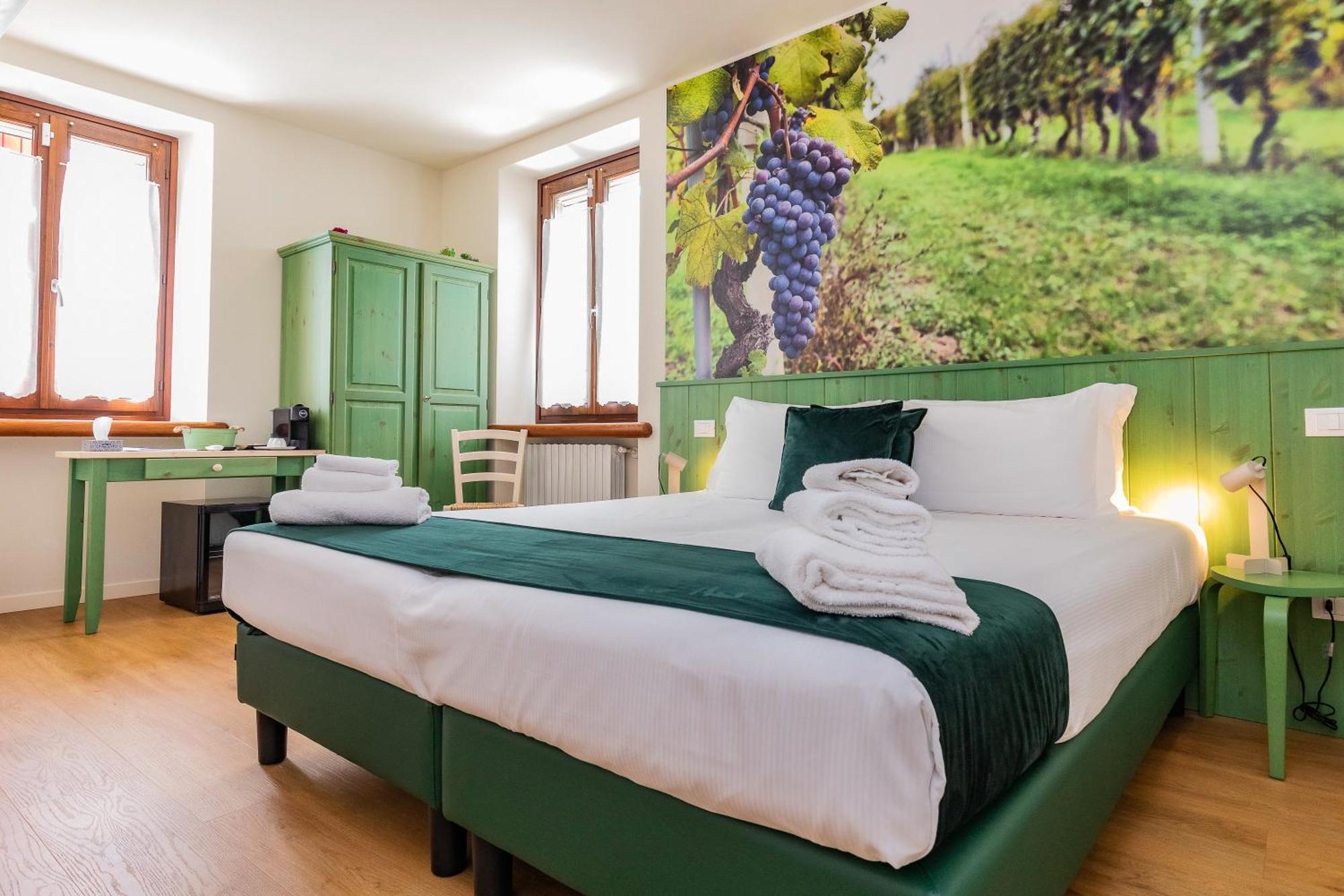 Locanda Il Cavallino Валеджо-суль-Минчо Экстерьер фото
